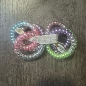 NWT Free People Pack of 6 Rubber Hair Ties